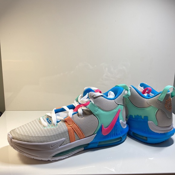 Lebron witness VII (GS) - Picture 3 of 7